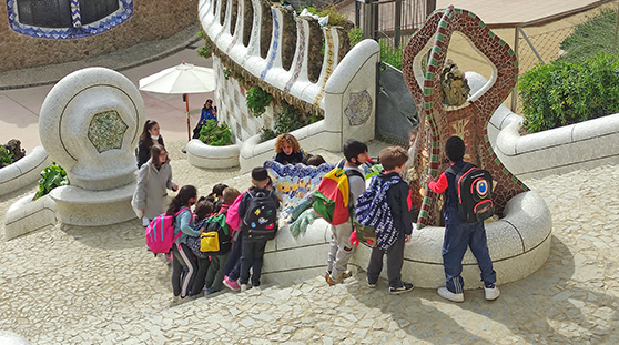 Las escuelas de Gràcia y el Park Güell Las escuelas de Gràcia y el Park Güell